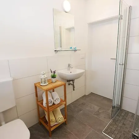 Alpenblick Apartment *